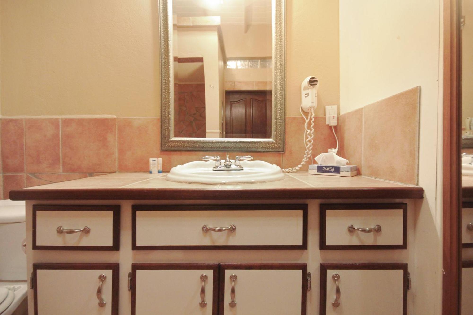 סימפסון ביי Mary'S Boon Beach Resort & Spa חדר תמונה